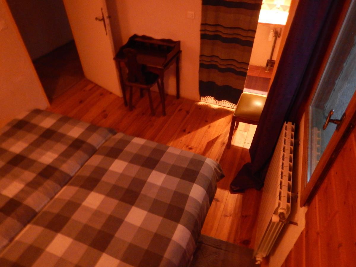 Bed and Breakfast Danse L'Ombre à Curel Chambre photo