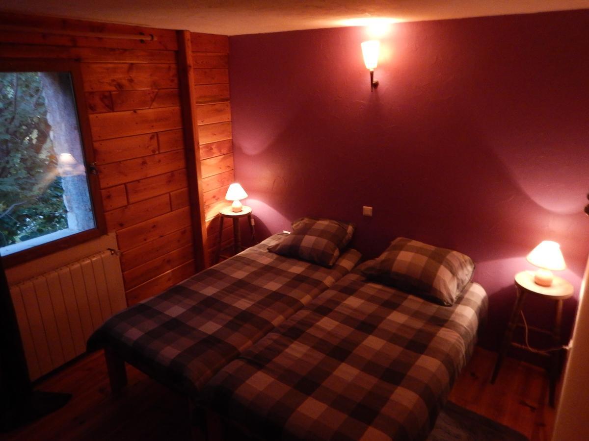Bed and Breakfast Danse L'Ombre à Curel Chambre photo